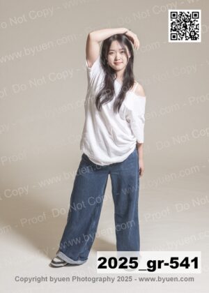 2025_Grad-541